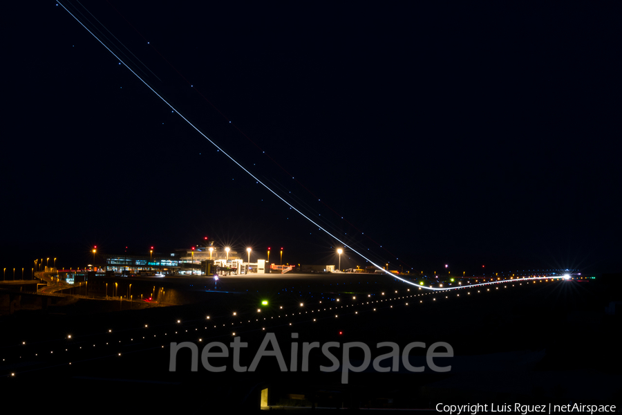 Aviation photo 379597