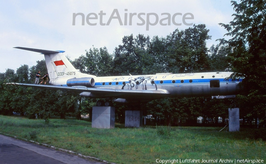 Aeroflot - Soviet Airlines Tupolev Tu-134/Tu-124A (SSSR-45075) | Photo 402016