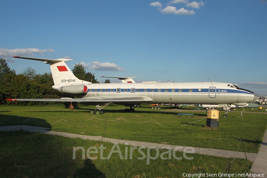 Aeroflot - Soviet Airlines Tupolev Tu-134A (SSSR-65743) | Photo 247646