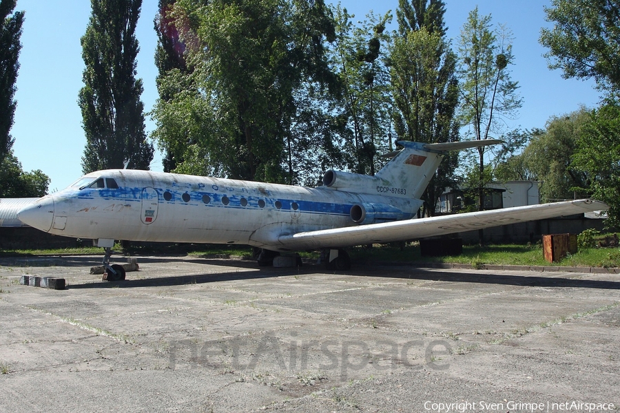 Aeroflot - Soviet Airlines Yakovlev Yak-40 (SSSR-87683) | Photo 246656