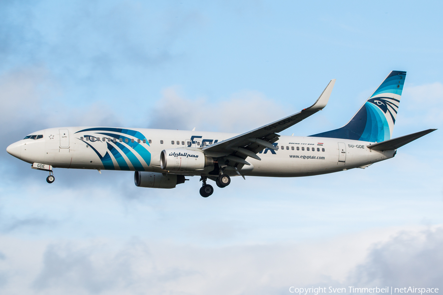 EgyptAir Boeing 737-866 (SU-GDE) | Photo 357670