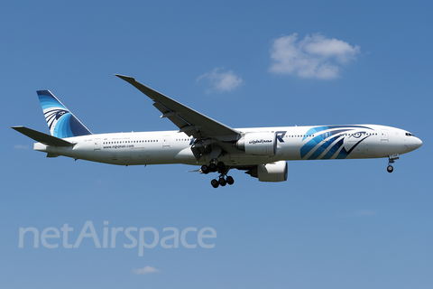 EgyptAir Boeing 777-36N(ER) (SU-GDR) at  London - Heathrow, United Kingdom