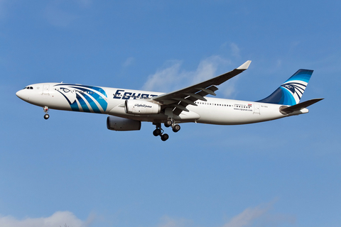 EgyptAir Airbus A330-343X (SU-GDU) at  London - Heathrow, United Kingdom