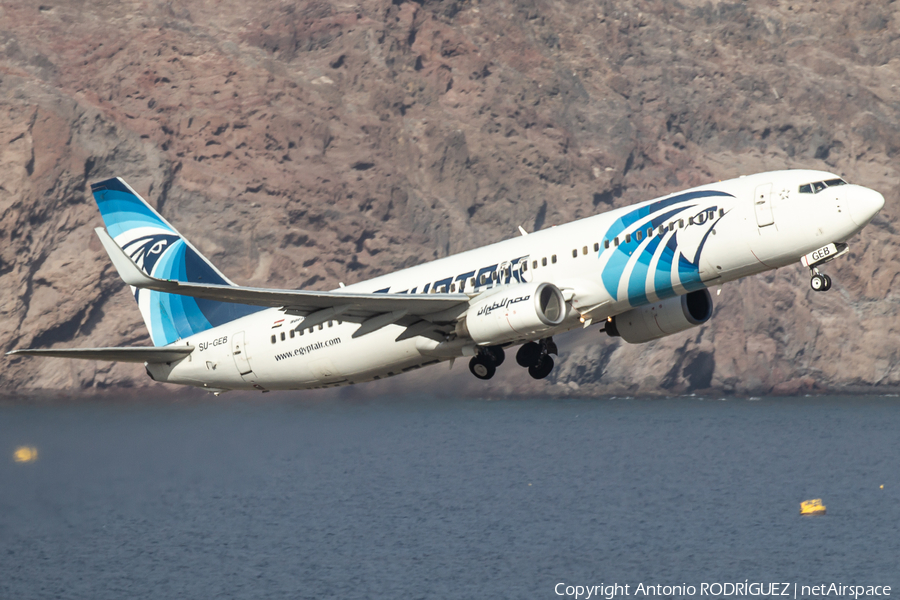 EgyptAir Boeing 737-866 (SU-GEB) | Photo 526183