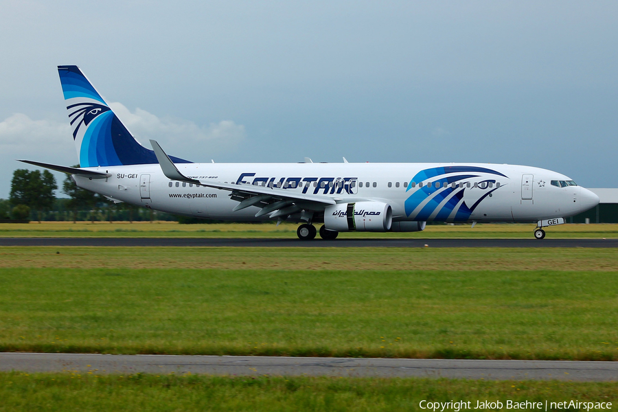 EgyptAir Boeing 737-866 (SU-GEI) | Photo 173596