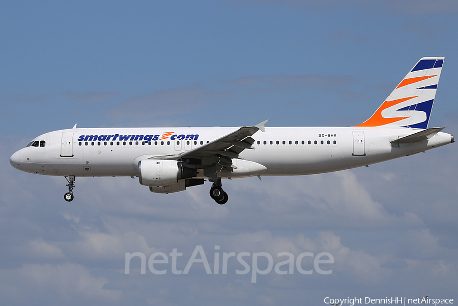 SmartWings Airbus A320-211 (SX-BHV) | Photo 367272