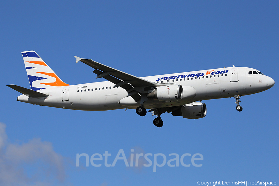 SmartWings Airbus A320-211 (SX-BHV) | Photo 370309