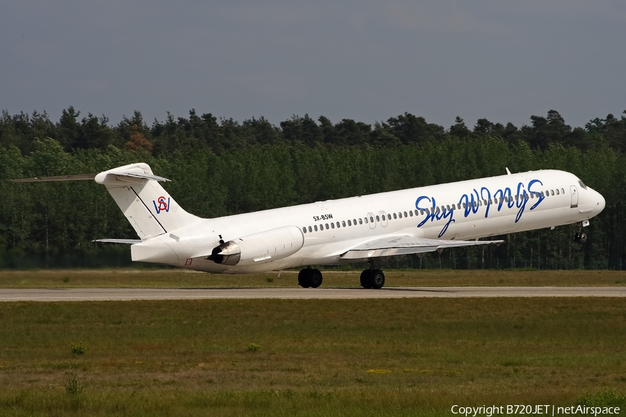Sky Wings Airlines McDonnell Douglas MD-83 (SX-BSW) | Photo 423188