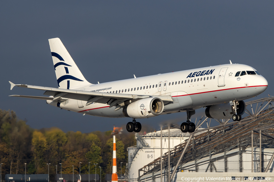 Aegean Airlines Airbus A320-232 (SX-DVX) | Photo 592173