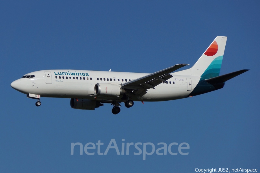 Lumiwings Boeing 737-332 (SX-LWA) | Photo 325335