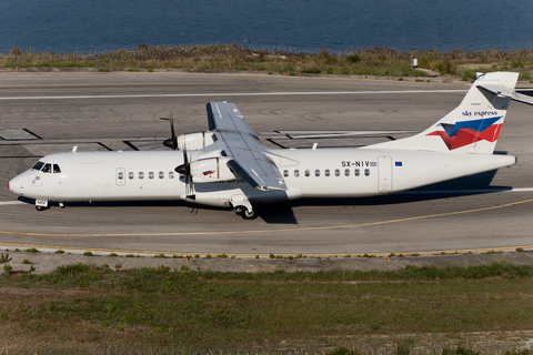 Sky Express ATR 72-500 (SX-NIV) at  Corfu - International, Greece