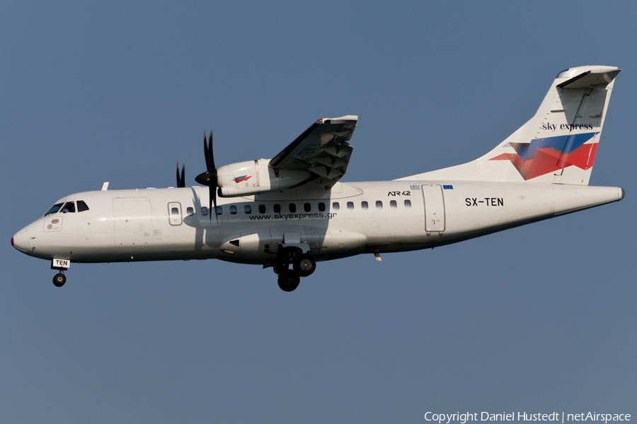 Sky Express ATR 42-500 (SX-TEN) | Photo 410447