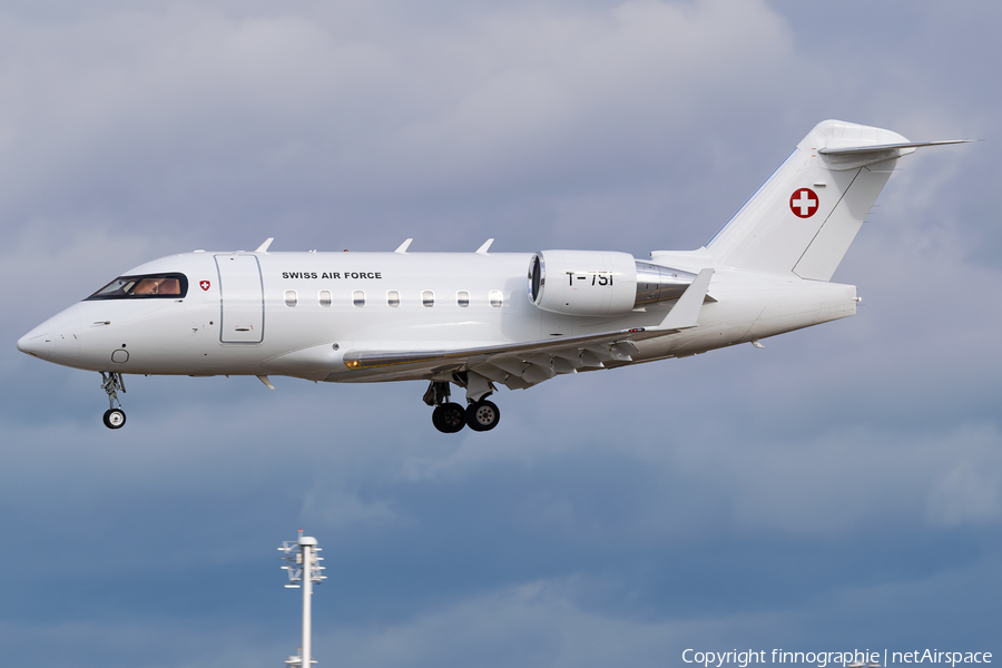 Swiss Air Force Bombardier CL-600-2B16 Challenger 604 (T-751) | Photo 554094