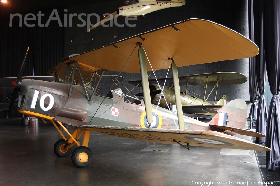 Royal Air Force De Havilland DH.82A Tiger Moth (T-8209) | Photo 331825