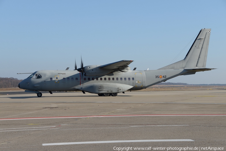 Spanish Air Force (Ejército del Aire) CASA C-295M (T.21-04) | Photo 401189