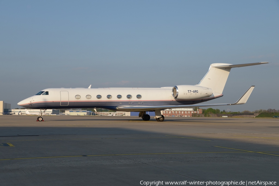 Luxaviation San Marino Gulfstream G-V-SP (G550) (T7-ARG) | Photo 398468
