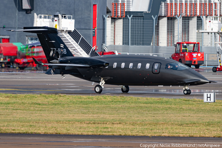 (Private) Piaggio P.180 Avanti Evo (T7-BBB) | Photo 487229