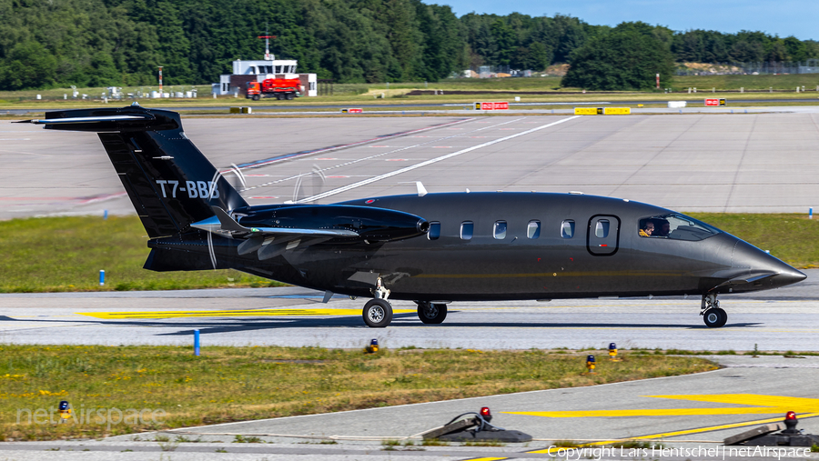 (Private) Piaggio P.180 Avanti Evo (T7-BBB) | Photo 681715