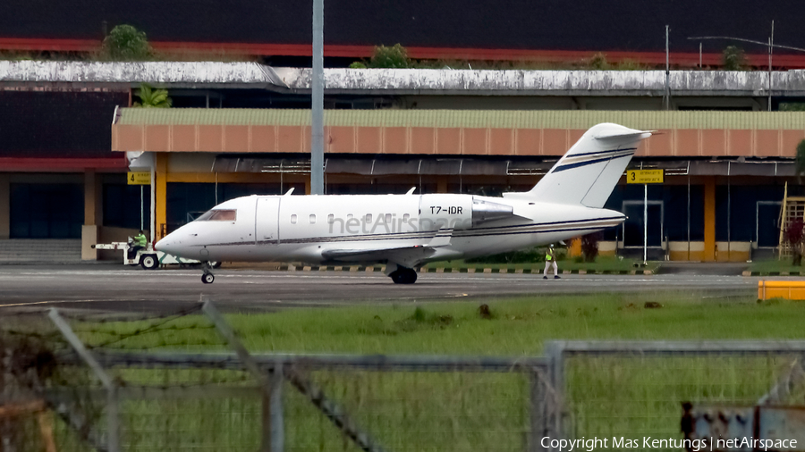 (Private) Bombardier CL-600-2B16 Challenger 605 (T7-IDR) | Photo 484998