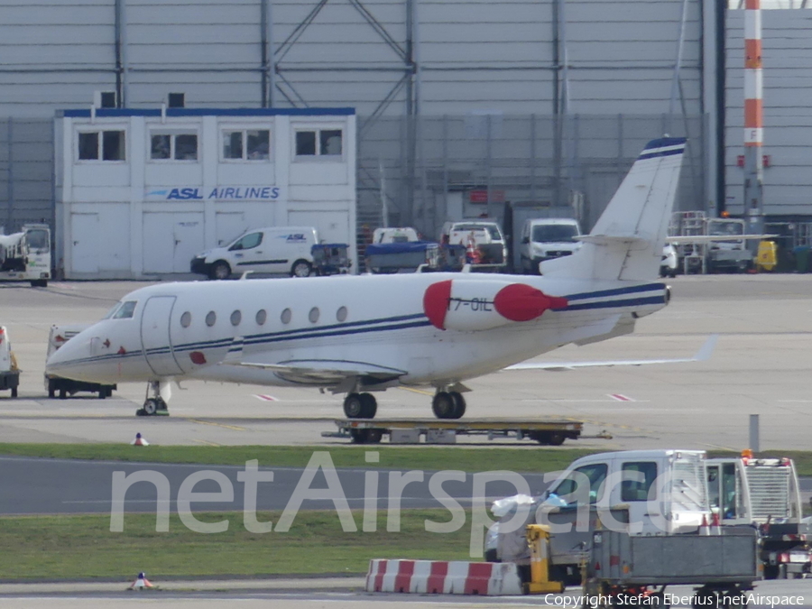 (Private) Gulfstream G200 (T7-OIL) | Photo 408627