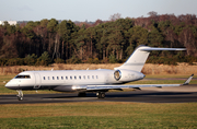 (Private) Bombardier BD-700-1A10 Global 6000 (T7-OKY) at  Farnborough, United Kingdom