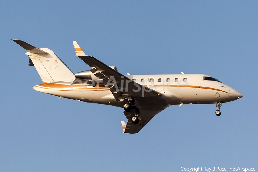 (Private) Bombardier CL-600-2B16 Challenger 650 (T7-ZIS) | Photo 482327
