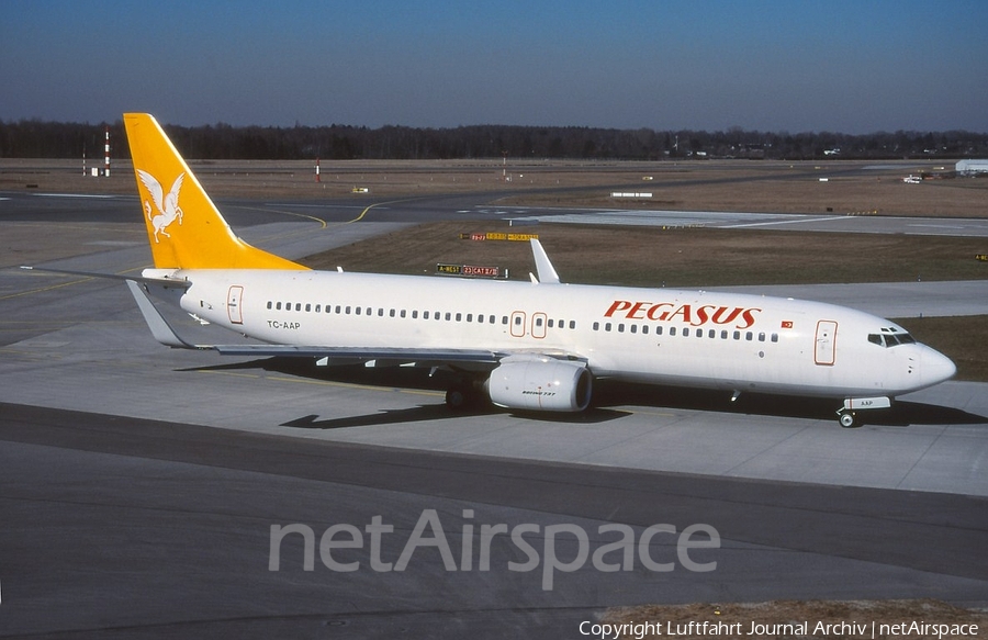 Pegasus Airlines Boeing 737-86N (TC-AAP) | Photo 398017