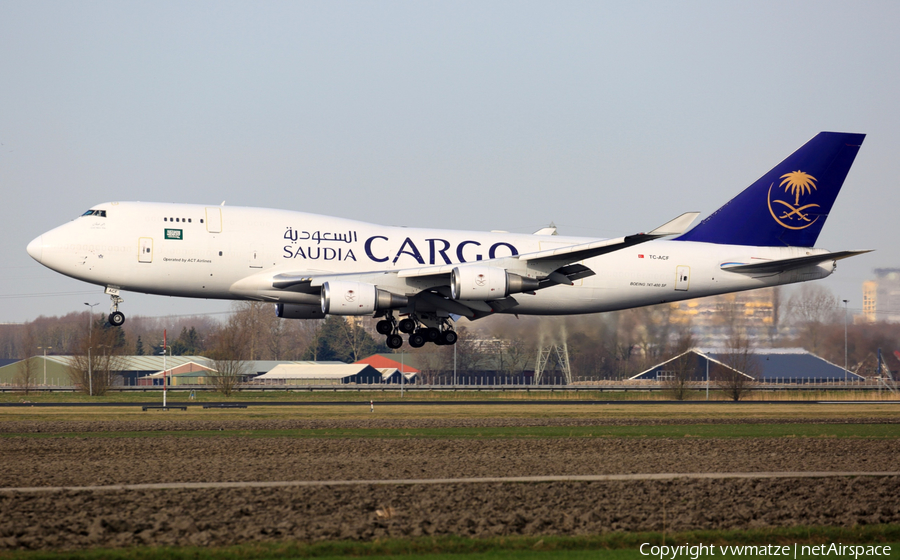 Saudi Arabian Cargo (ACT Airlines) Boeing 747-481(BDSF) (TC-ACF) | Photo 428910