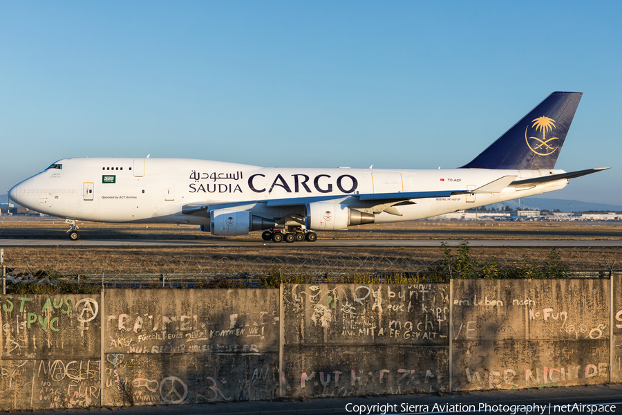 Saudi Arabian Cargo (ACT Airlines) Boeing 747-481(BDSF) (TC-ACF) | Photo 323137