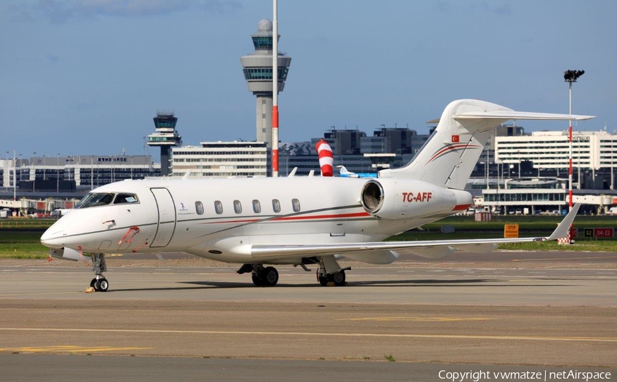 (Private) Bombardier BD-100-1A10 Challenger 300 (TC-AFF) | Photo 180062