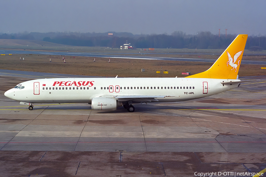 Pegasus Airlines Boeing 737-86N (TC-APL) | Photo 560429