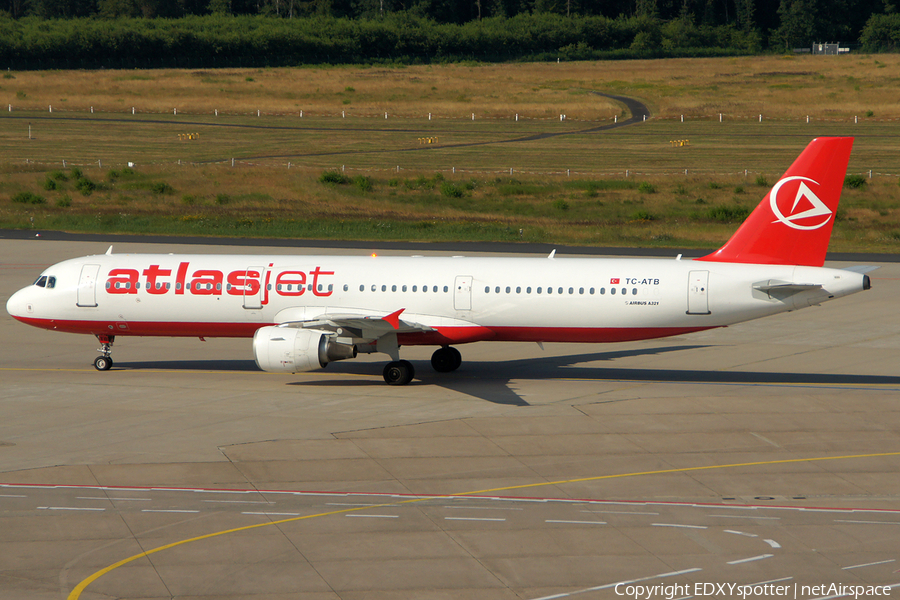 Atlasjet Airbus A321-211 (TC-ATB) | Photo 292288