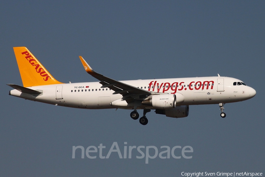Pegasus Airlines Airbus A320-214 (TC-DCA) | Photo 82846