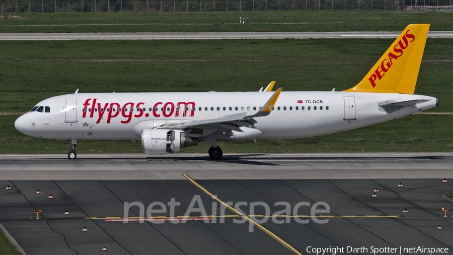 Pegasus Airlines Airbus A320-214 (TC-DCB) | Photo 235195