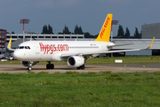 Pegasus Airlines Airbus A320-214 (TC-DCE) at  Hamburg - Fuhlsbuettel (Helmut Schmidt), Germany