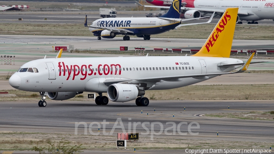 Pegasus Airlines Airbus A320-214 (TC-DCE) | Photo 233636