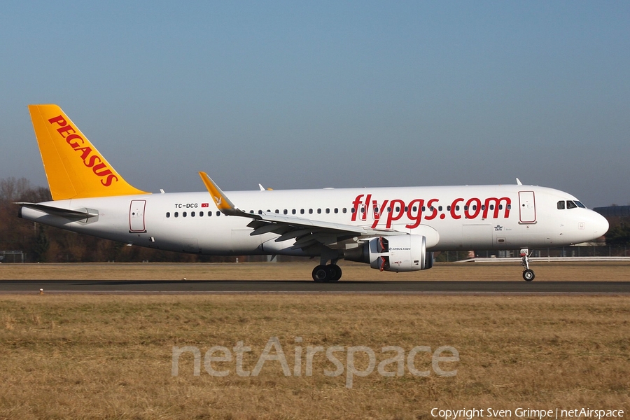 Pegasus Airlines Airbus A320-216 (TC-DCG) | Photo 142365
