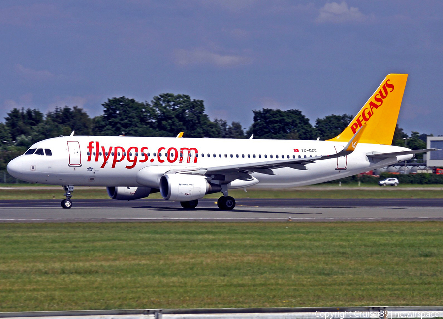 Pegasus Airlines Airbus A320-216 (TC-DCG) | Photo 167851