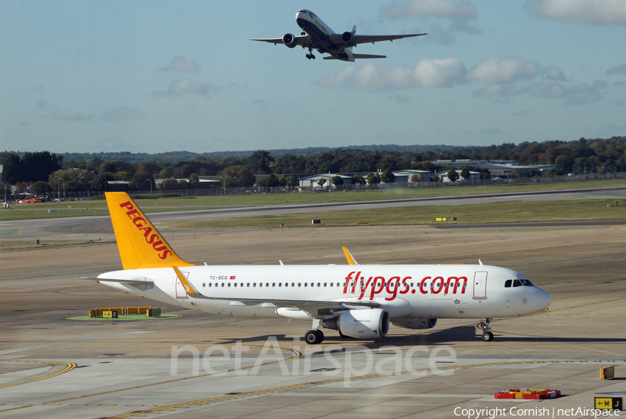 Pegasus Airlines Airbus A320-216 (TC-DCG) | Photo 128754
