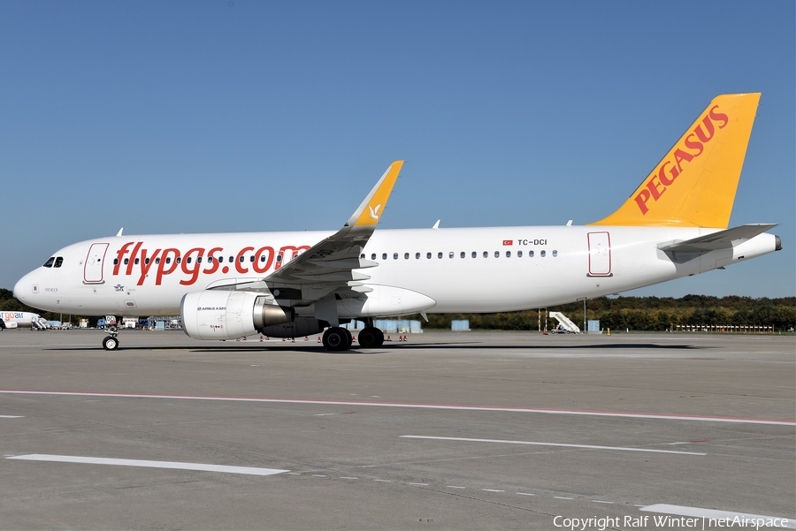 Pegasus Airlines Airbus A320-216 (TC-DCI) | Photo 313664