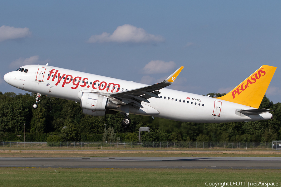 Pegasus Airlines Airbus A320-216 (TC-DCI) | Photo 517289