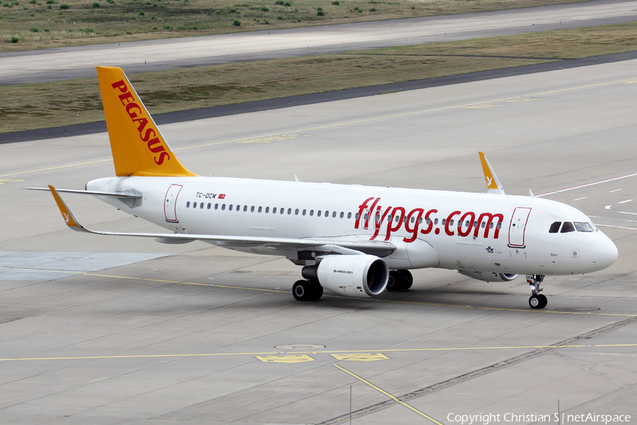 Pegasus Airlines Airbus A320-214 (TC-DCM) | Photo 171939