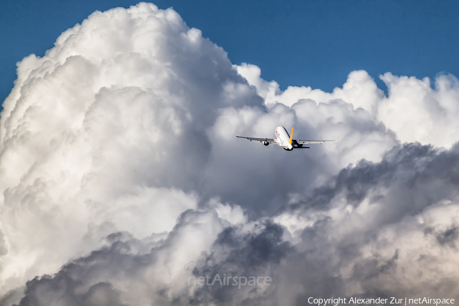 Pegasus Airlines Airbus A320-214 (TC-DCM) | Photo 128540