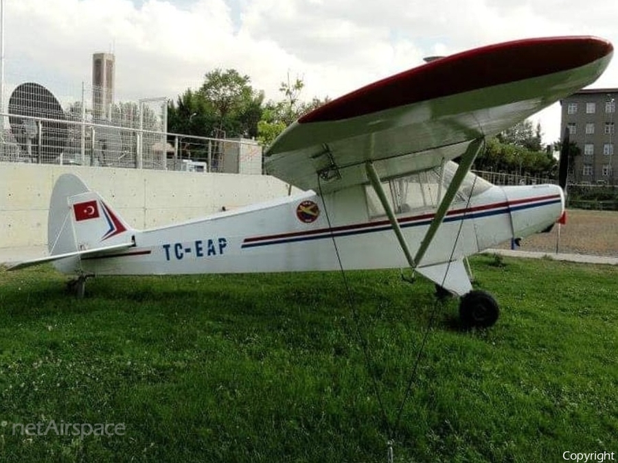 Turkish Aeronautical Association Piper PA-18-150 Super Cub (TC-EAP) | Photo 432354