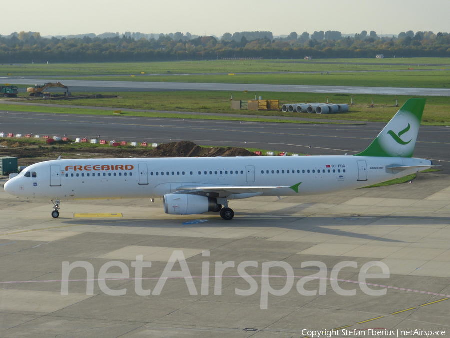 Freebird Airlines Airbus A321-131 (TC-FBG) | Photo 418011