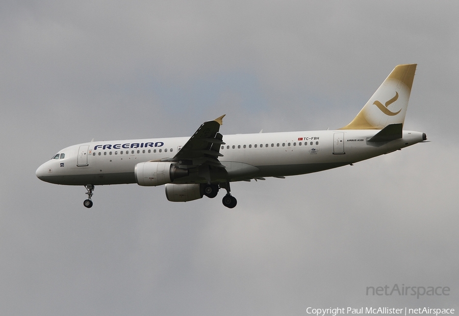 Freebird Airlines Airbus A320-214 (TC-FBH) | Photo 29088