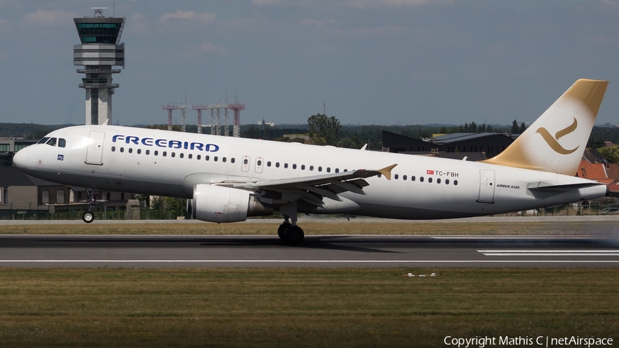 Freebird Airlines Airbus A320-214 (TC-FBH) | Photo 379444