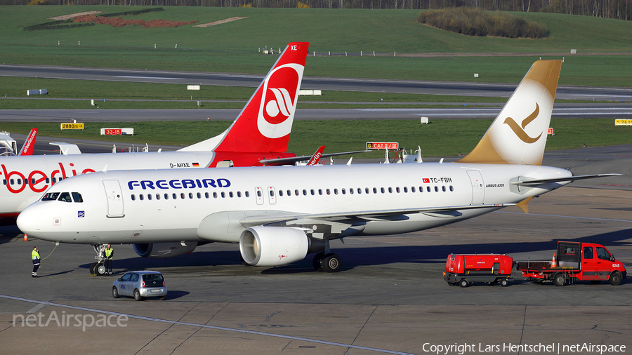 Freebird Airlines Airbus A320-214 (TC-FBH) | Photo 104887