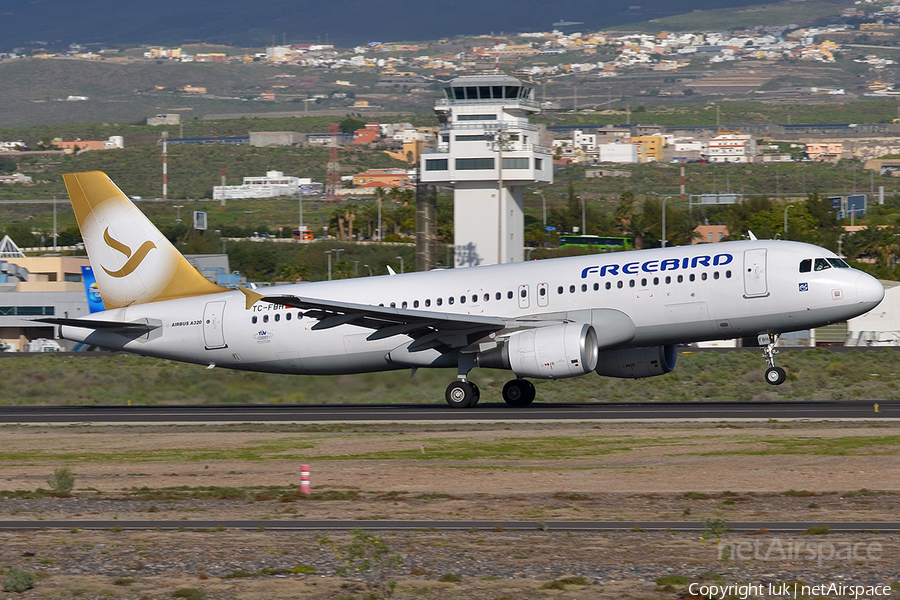 Freebird Airlines Airbus A320-214 (TC-FBH) | Photo 325097