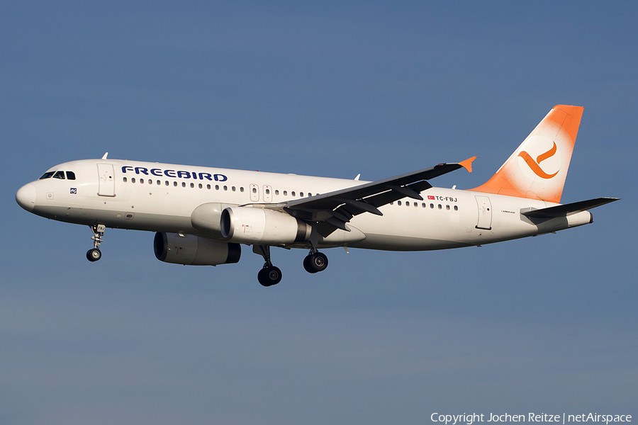 Freebird Airlines Airbus A320-232 (TC-FBJ) | Photo 82260